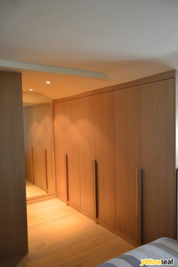 4 Wardrobe