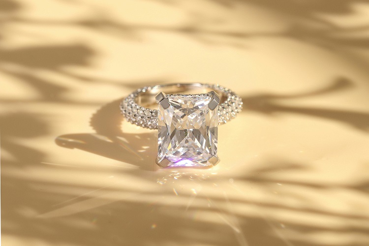 Almaas Diamonds