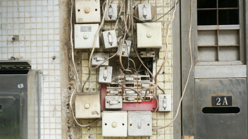 12 Electrical & Emergency Electrician