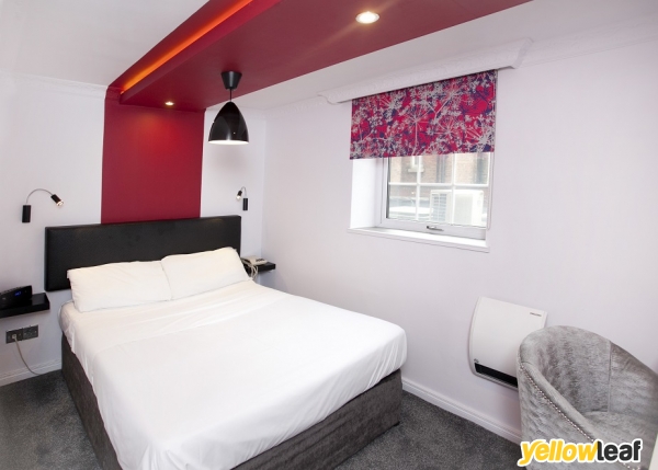 St James Hotel