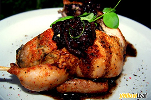 The Holy Birds - Restaurant & Bar