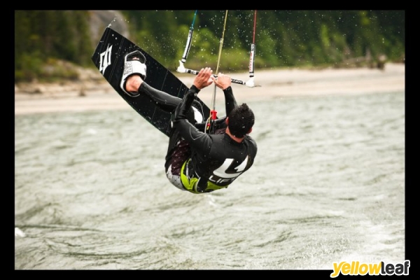 LIFT KITEBOARDING