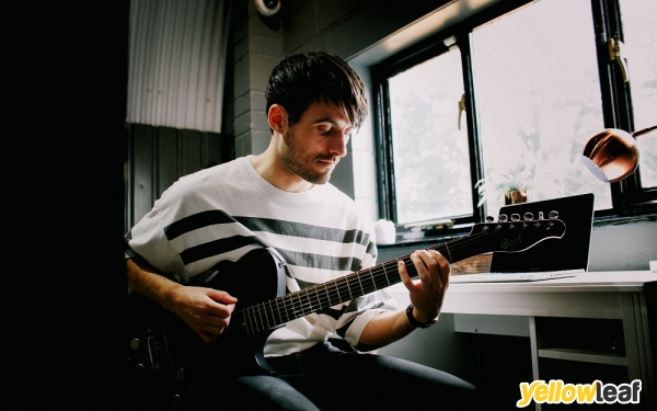 Sean Bishop Guitar Tutor