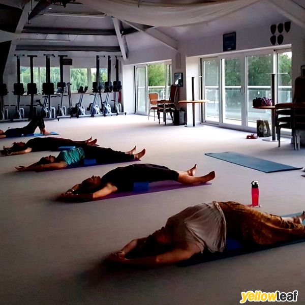 Yogamakesyouhappy