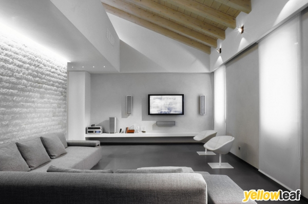 Intrica Surfaces