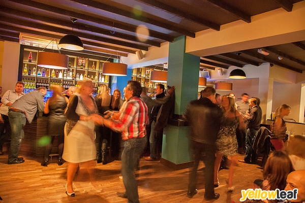 Peppinos Italian Fusion Restaurant & Live Music Lounge Bar