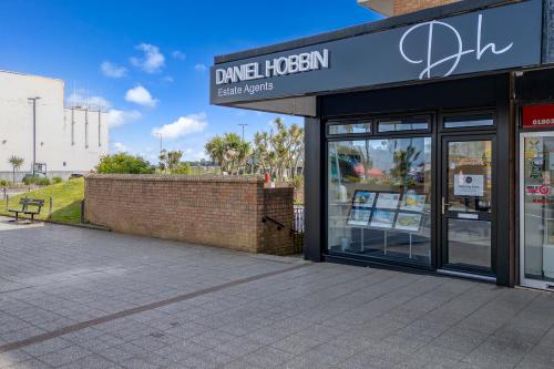 Daniel Hobbin Estate Agents Paignton