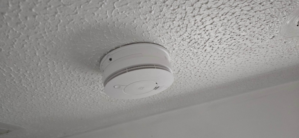 12 Electrical & Emergency Electrician