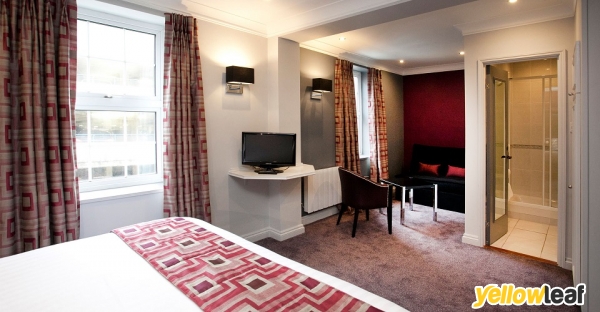 St James Hotel