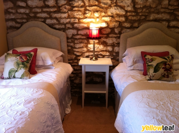 Great Ashley Farm B&B And Cottage
