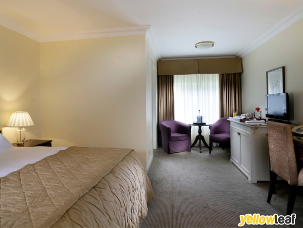 Macdonald Alveston Manor Hotel