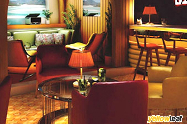 The Holy Birds - Restaurant & Bar
