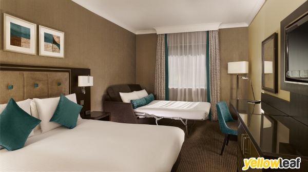 DoubleTree by Hilton Hotel Woking