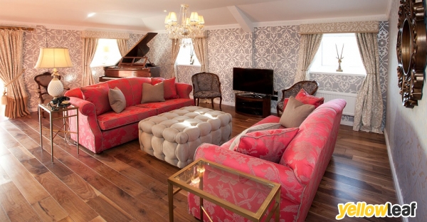 St James Hotel
