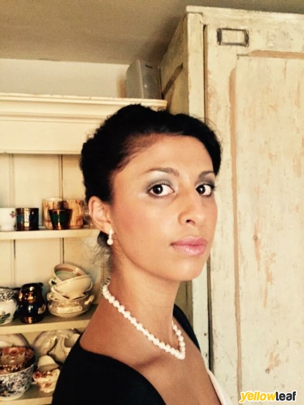 Tracey Curnock Professional Hair & Makeup Artist 