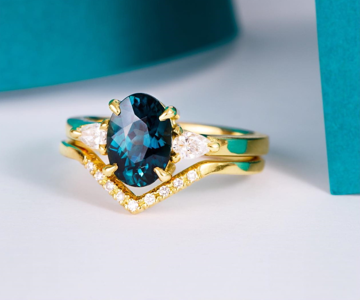 Margaret A King, Jewellery Experts