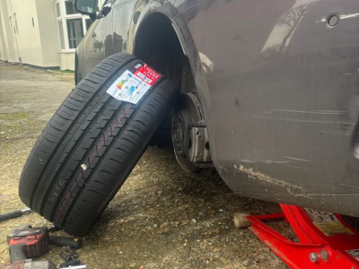 Emergency Vehicle Rescue Mobile tyre services